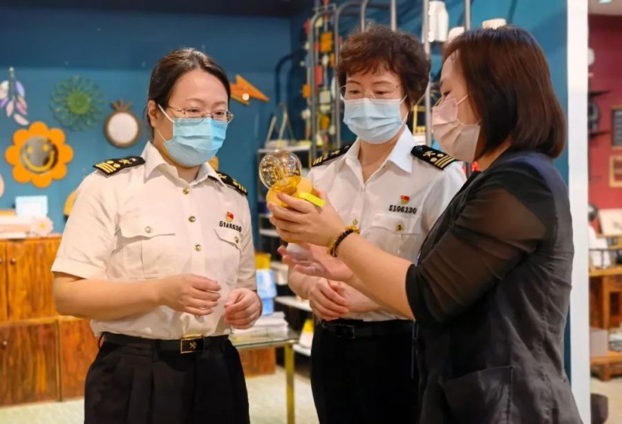 16673816874867081TUX.jpg 201.jpg